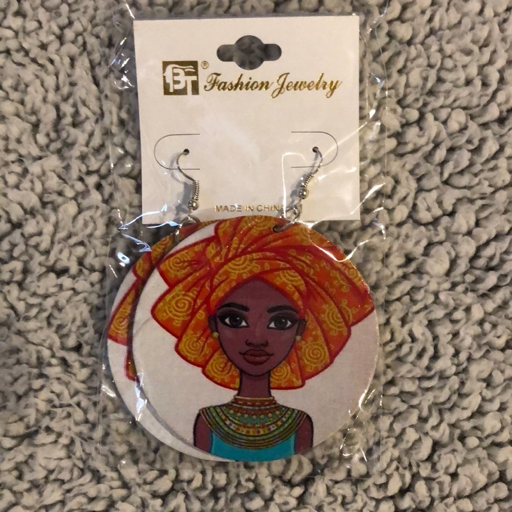 Round Wooden Dangle Earrings - African Garb